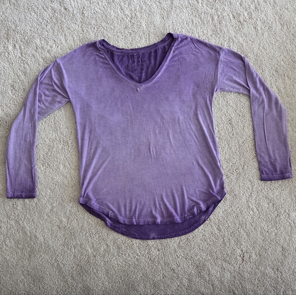 American Eagle Outfitters Tops - American Eagle Outfitters Purple Long Sleeve V-Neck Top